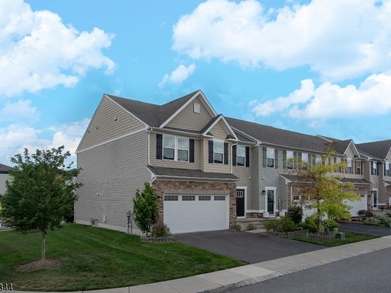 Zillow property image for 16 Cypress Ln, Sparta, NJ 07871