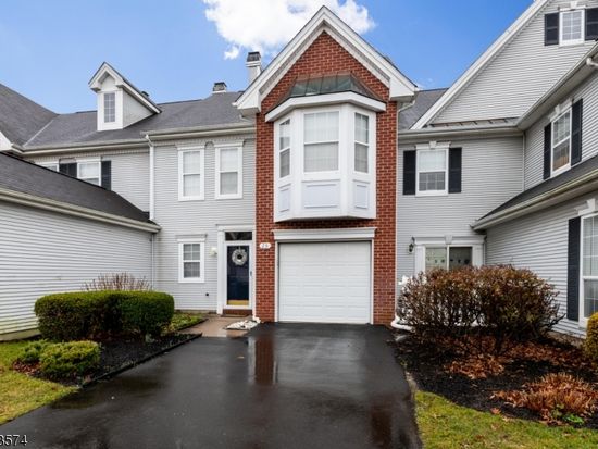 Zillow property image for 25 S Manor Ct, Wall Township, NJ 07719