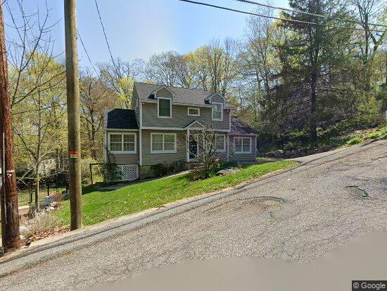 Zillow property image for 12 Seneca Dr, Ringwood, NJ 07456