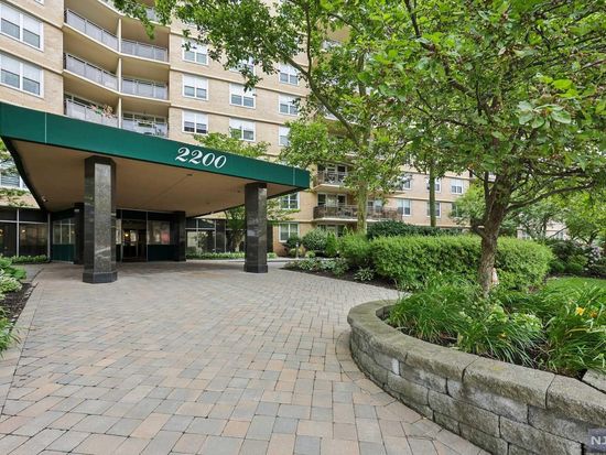 Zillow property image for 2200 N Central Rd #5E, Fort Lee, NJ 07024